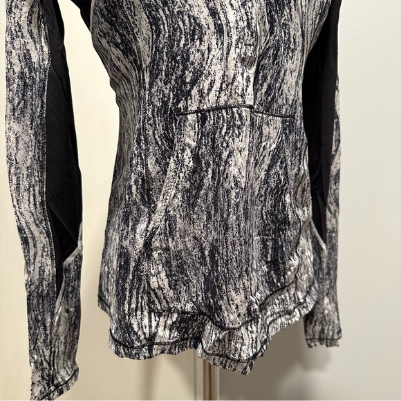 Lululemon Zip Pullover - Picture 5 of 6